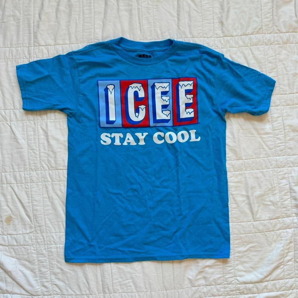 Icee graphic short sleeve t shirt size 8 baby tee